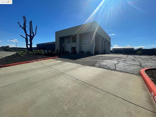 2607 Wigwam Dr, Stockton, CA, 95205-2463 | Card Image