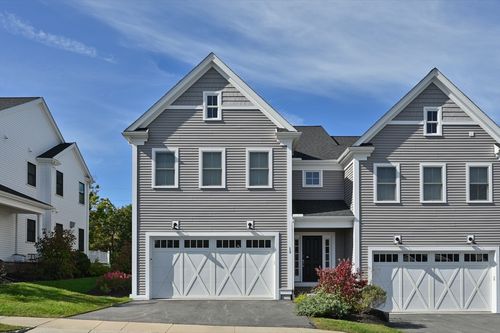 13-13 Bailey Pond Ln, Amesbury, MA, 01913-4256 | Card Image