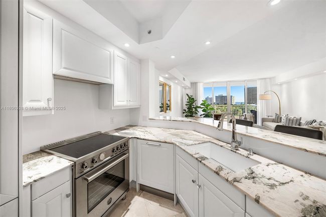 9C - 9751 E Bay Harbor Dr, Condo with 2 bedrooms, 3 bathrooms and null parking in Bay Harbor Islands FL | Image 10