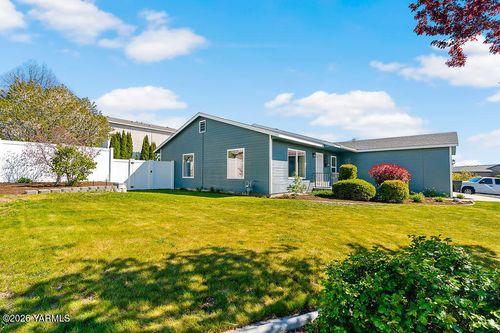 713 Tumac Dr, Yakima, WA, 98901-5377 | Card Image