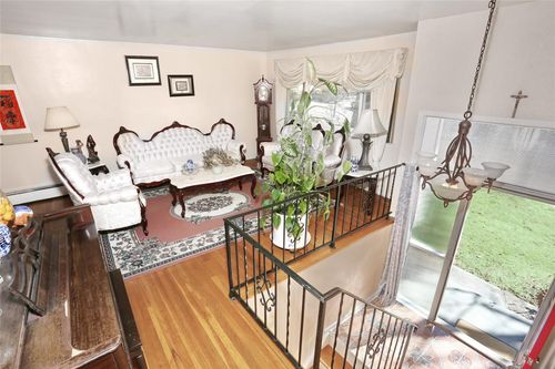 2 Regina Rd, Airmont, NY, 10952-4521 | Card Image