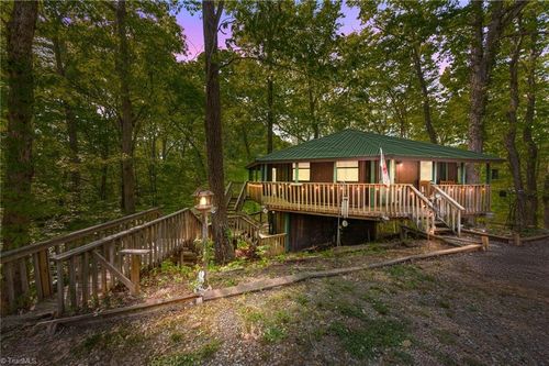 3310 Old Mill Farm Rd, Lexington, NC, 27295-9338 | Card Image