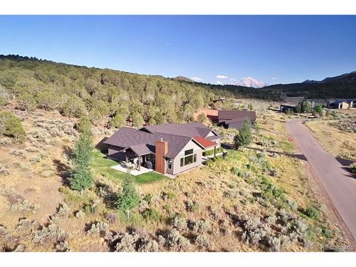 951 Hidden Valley Dr, Glenwood Springs, CO, 81601-8551 | Card Image