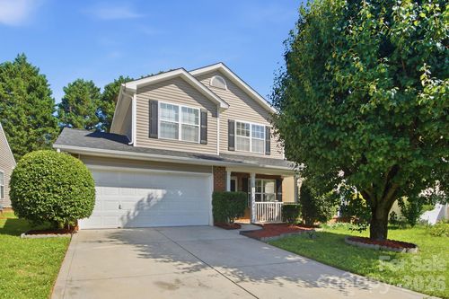 1135 Stonehenge Ln, Charlotte, NC, 28216-3098 | Card Image