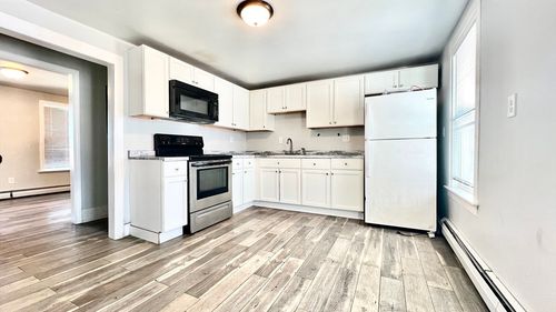 apt-3-164 Pleasant St, Attleboro, MA, 02703-2573 | Card Image