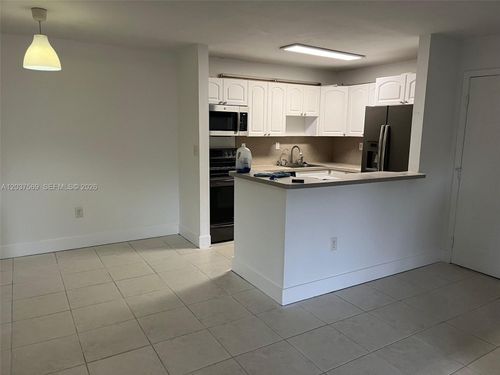 10310-4800 Nw 102nd Avenue, Doral, FL, 33178 | Card Image