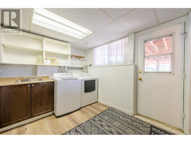 1737 Pennask Terr, House other with 4 bedrooms, 3 bathrooms and 1 parking in Kamloops BC | Image 18