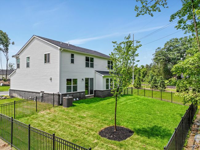 667 Allegheny Dr, House other with 4 bedrooms, 3 bathrooms and null parking in South Lyon MI | Image 37