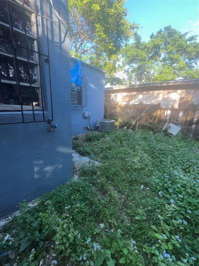 812 Nw 103rd St, House other with 2 bedrooms, 1 bathrooms and null parking in Miami FL | Image 2