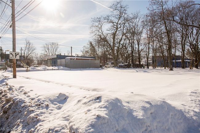 View of snowy yard | Image 20