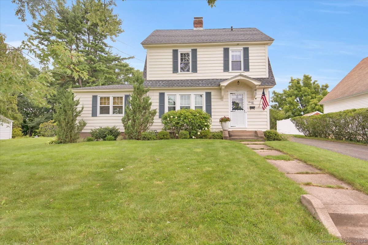 Strickland St, Manchester, CT 06042