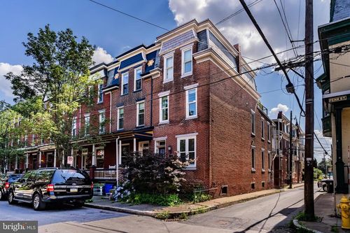 1922 Penn St, HARRISBURG, PA, 17102-2272 | Card Image