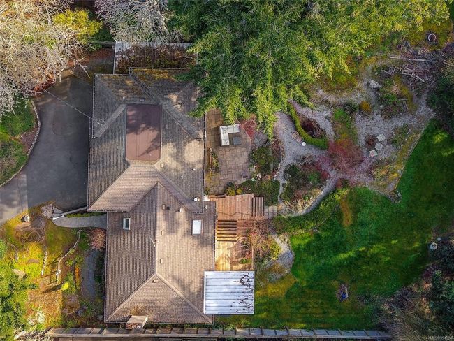 3935 Tudor Ave, House other with 4 bedrooms, 3 bathrooms and 1 parking in Saanich BC | Image 27