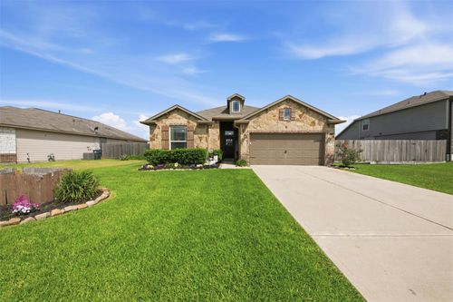213 White Wing Ln, Sealy, TX, 77474-2426 | Card Image