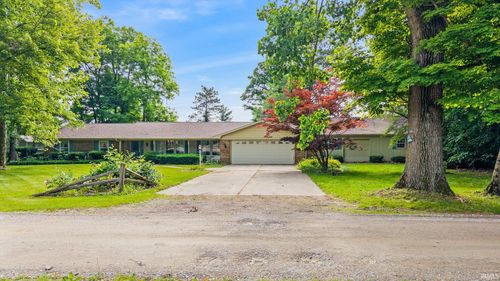 16801 Darling Rd, Woodburn, IN, 46797-9760 | Card Image