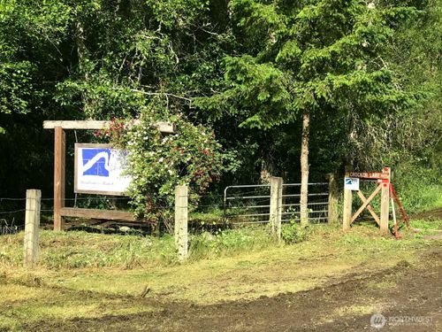 106 Crocker Lake Rd, Quilcene, WA, 98376-9400 | Card Image