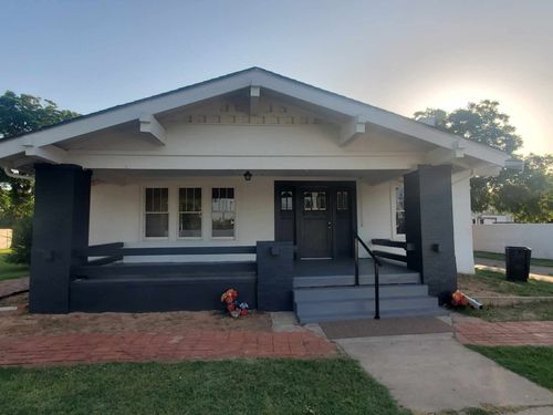 48 N Central Ave, Hamlin, TX, 79520-4022 | Card Image
