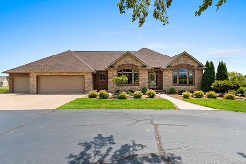 5391 River Oaks Drive, Rockland, WI, 54115 | Card Image