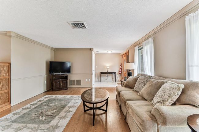 12101 Meadowbrook Ln, House other with 3 bedrooms, 2 bathrooms and null parking in Bayonet Point FL | Image 7