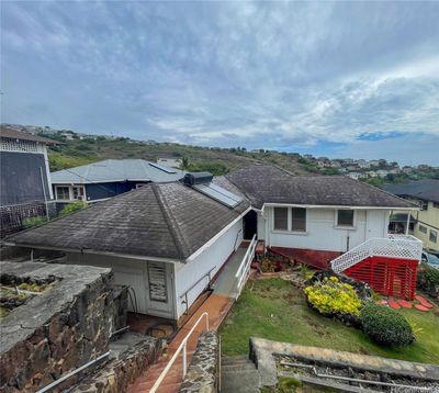 View of house from side yard | Image 1