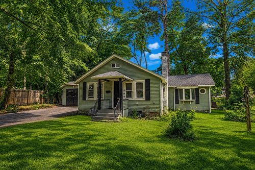33 Plumtree Rd, Springfield, MA, 01118-1419 | Card Image