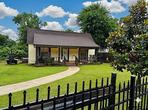 1500 Crescent Dr, Tyler, TX, 75702-4000 | Card Image