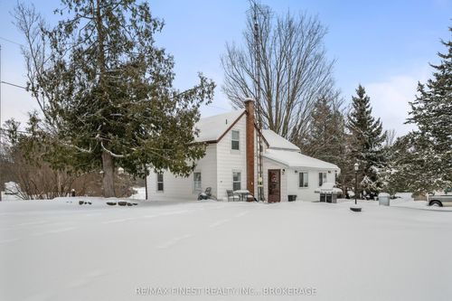 5593 Perth Rd, Perth Road, ON, K0H2L0 | Card Image