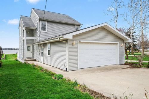 1007 Chapman Lake Dr, Warsaw, IN, 46582-7834 | Card Image