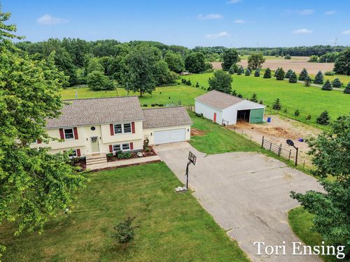 9137 Peterson St, Rockford, MI, 49341-8448 | Card Image