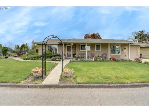 200 S Cascade Dr, Woodburn, OR, 97071 | Card Image