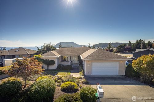 1702 Tartan Pl, Anacortes, WA, 98221-3130 | Card Image