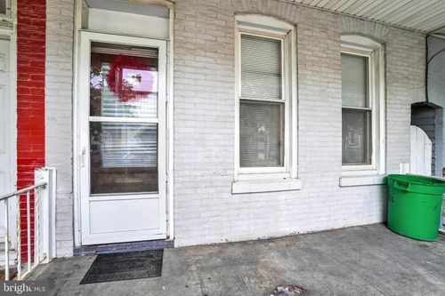 735 Manchester St, YORK, PA, 17404-2817 | Card Image