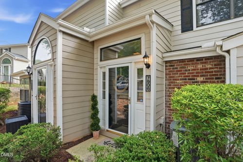 7906-7906 Falcon Rest Cir, Raleigh, NC, 27615-2546 | Card Image