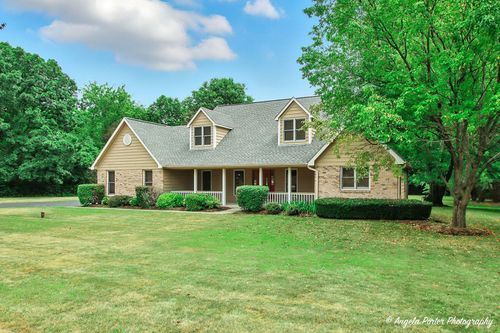 40491 Goldenrod Ln, Wadsworth, IL, 60083-9616 | Card Image