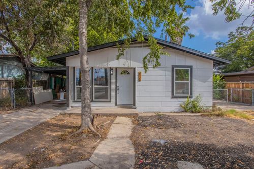 415 W Hutchins Pl, San Antonio, TX, 78221-2747 | Card Image