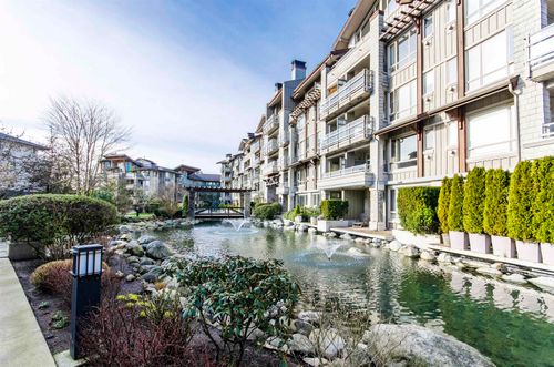 580 Raven Woods Dr, North Vancouver, BC, V7G2T2 | Card Image