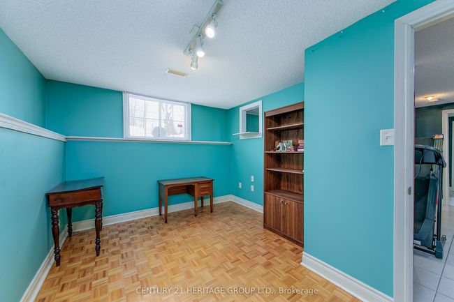 70 Moore Ave, House other with 4 bedrooms, 3 bathrooms and 9 parking in Everett ON | Image 24