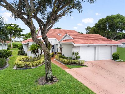 6154 Brightwater Terrace, Home with 3 bedrooms, 2 bathrooms and null parking in Boynton Beach FL | Image 1