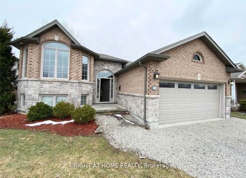 3640 Weinbrenner Rd, Niagara Falls, ON, L2G7Y4 | Card Image