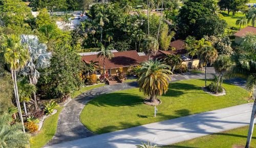 11851 Nw 7th St, Plantation, FL, 33325-1836 | Card Image