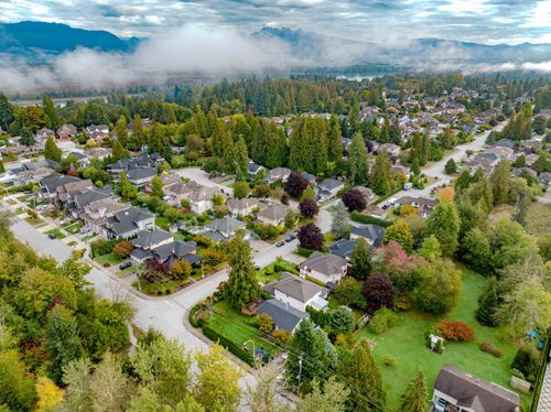 11090 156 St, Surrey, BC, V3R6J8 | Card Image