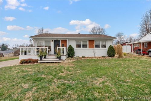 106 Hungate St, Salem, IN, 47167-1636 | Card Image