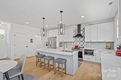 306 Wesley Heights Way, Charlotte, NC, 28208-4419 | Card Image