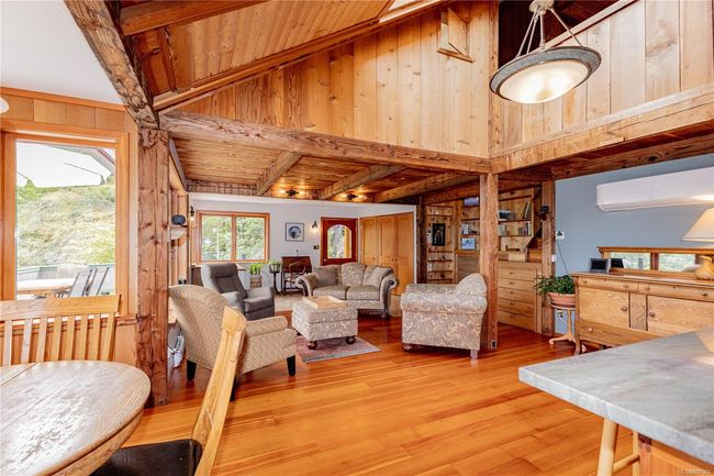 Fir floors and vaulted ceiling with skylight | Image 22