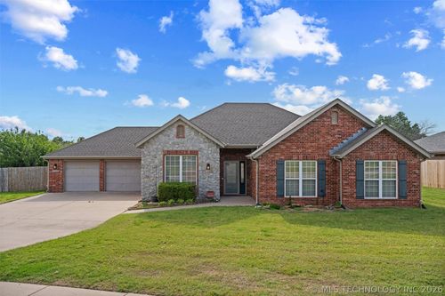 5712 Hazel Rd, Bartlesville, OK, 74006-7952 | Card Image