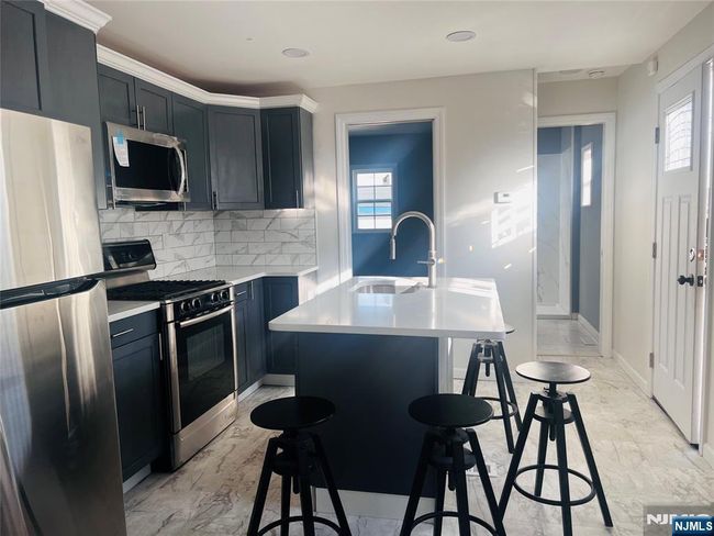 4 Metro Ave, House other with 2 bedrooms, 1 bathrooms and null parking in Moonachie NJ | Image 4