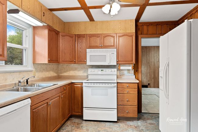 675 S Yates Ave, House other with 2 bedrooms, 2 bathrooms and 2 parking in Kankakee IL | Image 6