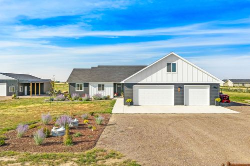 7 Libra Ln, Great Falls, MT, 59404-6374 | Card Image