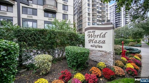 326 Prospect Ave, Hackensack, NJ, 07601-2611 | Card Image