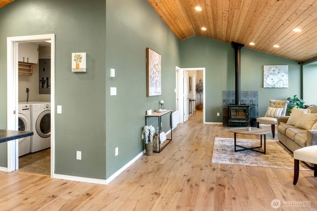 Open floor plan | Image 9